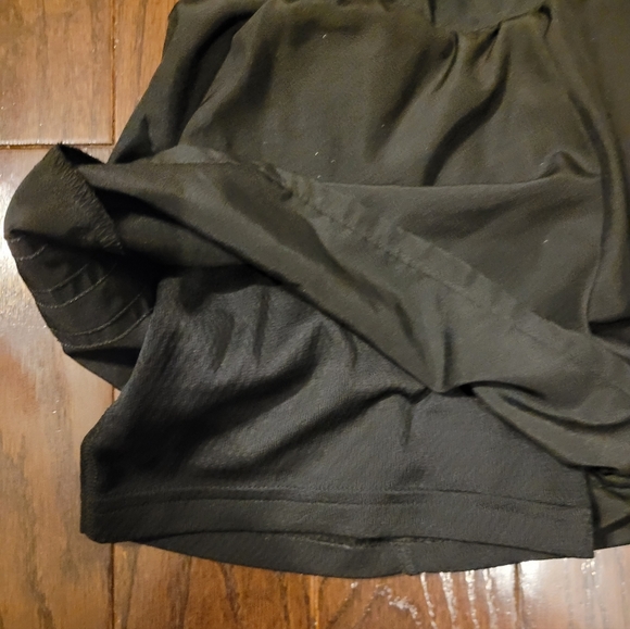 Women's Adidas shorts xs - Picture 3 of 4